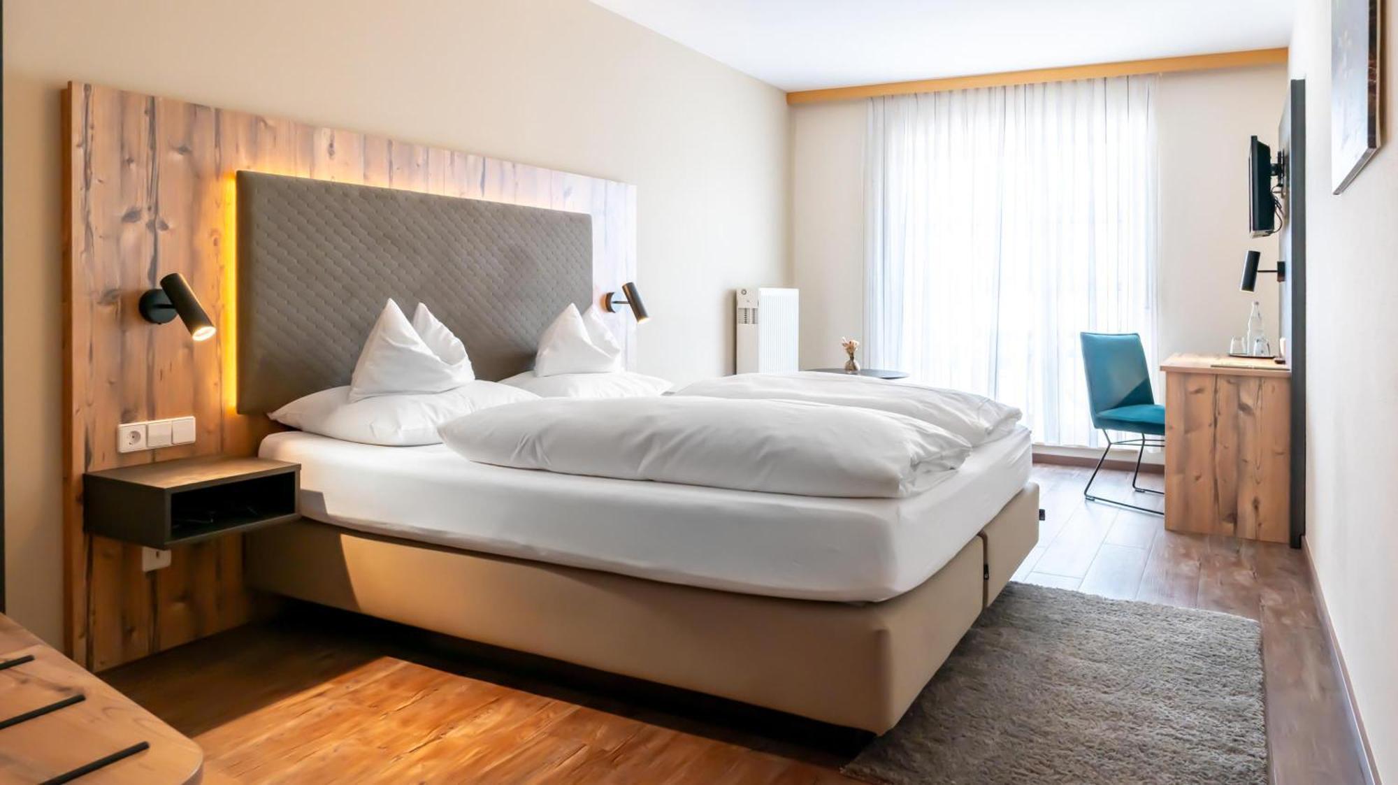 Laichingen Hotel & Restaurant Post מראה חיצוני תמונה