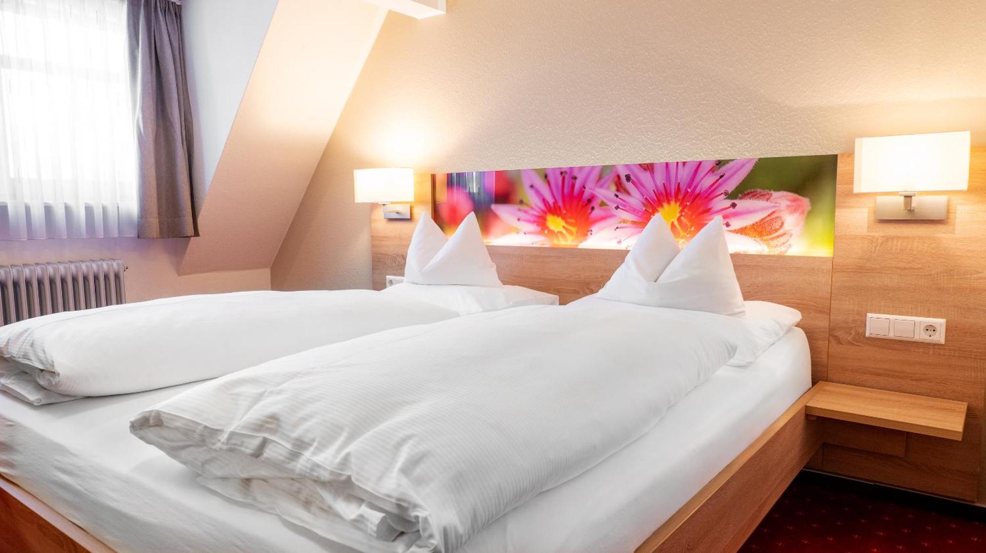 Laichingen Hotel & Restaurant Post מראה חיצוני תמונה