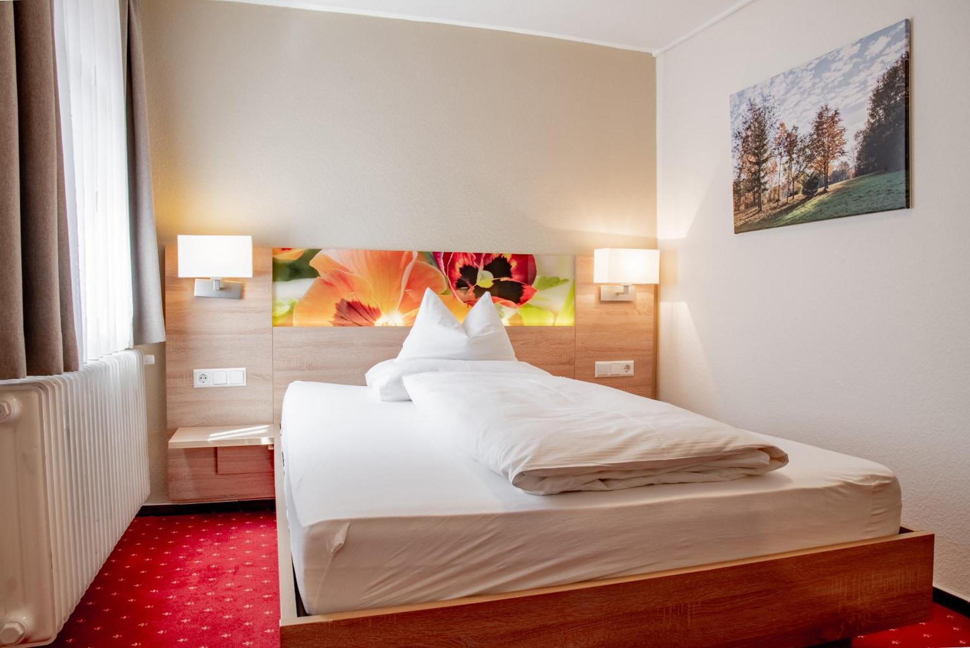 Laichingen Hotel & Restaurant Post מראה חיצוני תמונה
