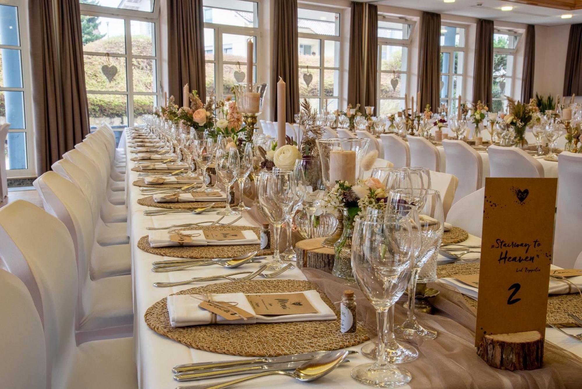 Laichingen Hotel & Restaurant Post מראה חיצוני תמונה