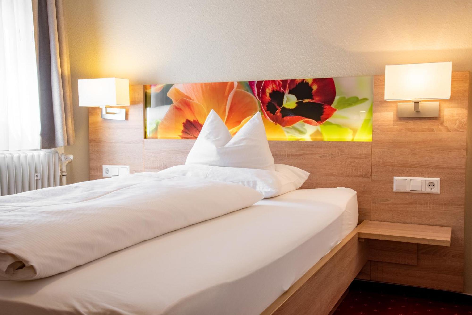 Laichingen Hotel & Restaurant Post מראה חיצוני תמונה