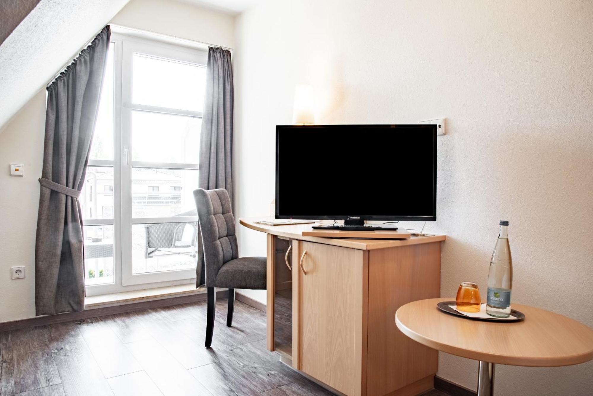 Laichingen Hotel & Restaurant Post מראה חיצוני תמונה