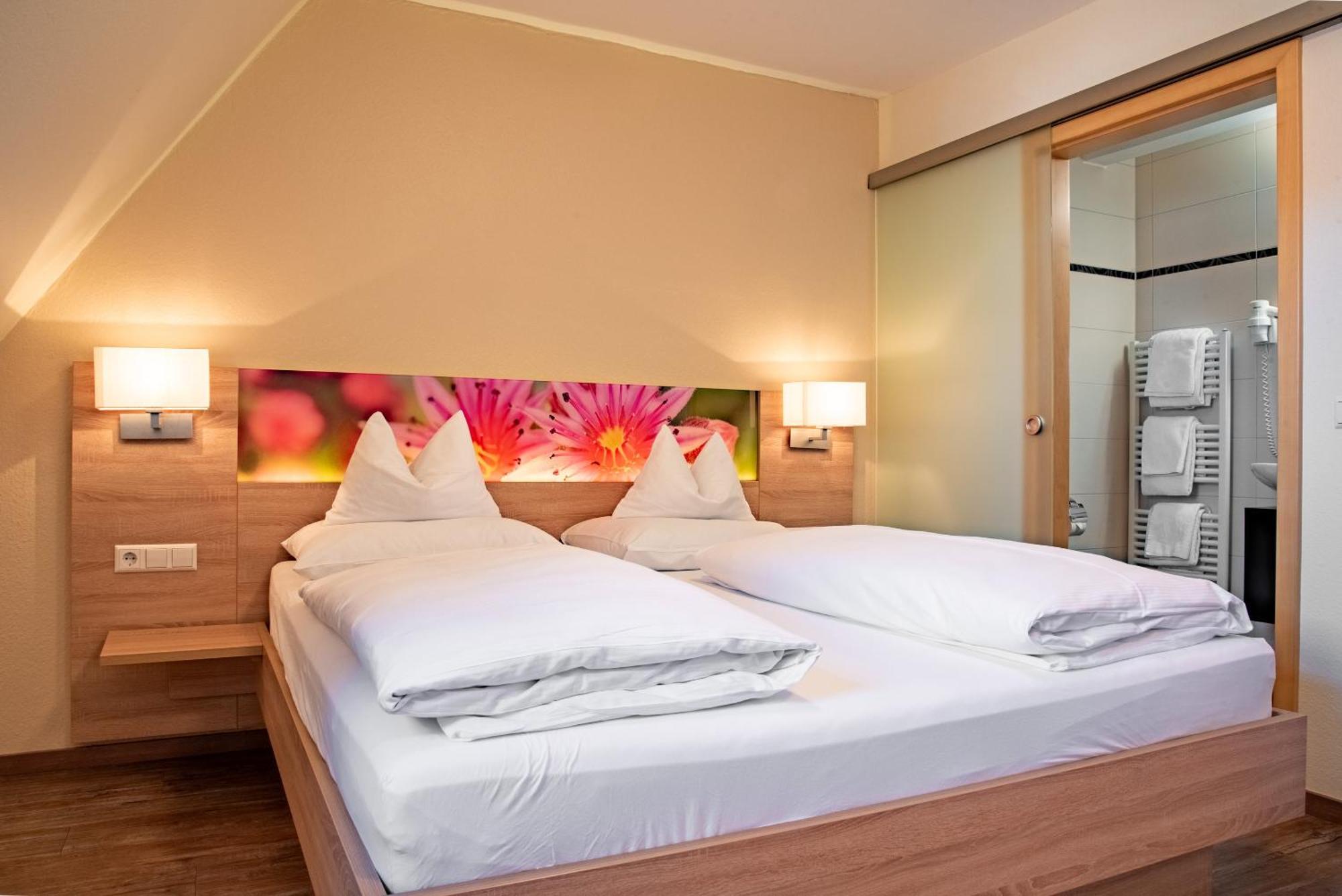 Laichingen Hotel & Restaurant Post מראה חיצוני תמונה