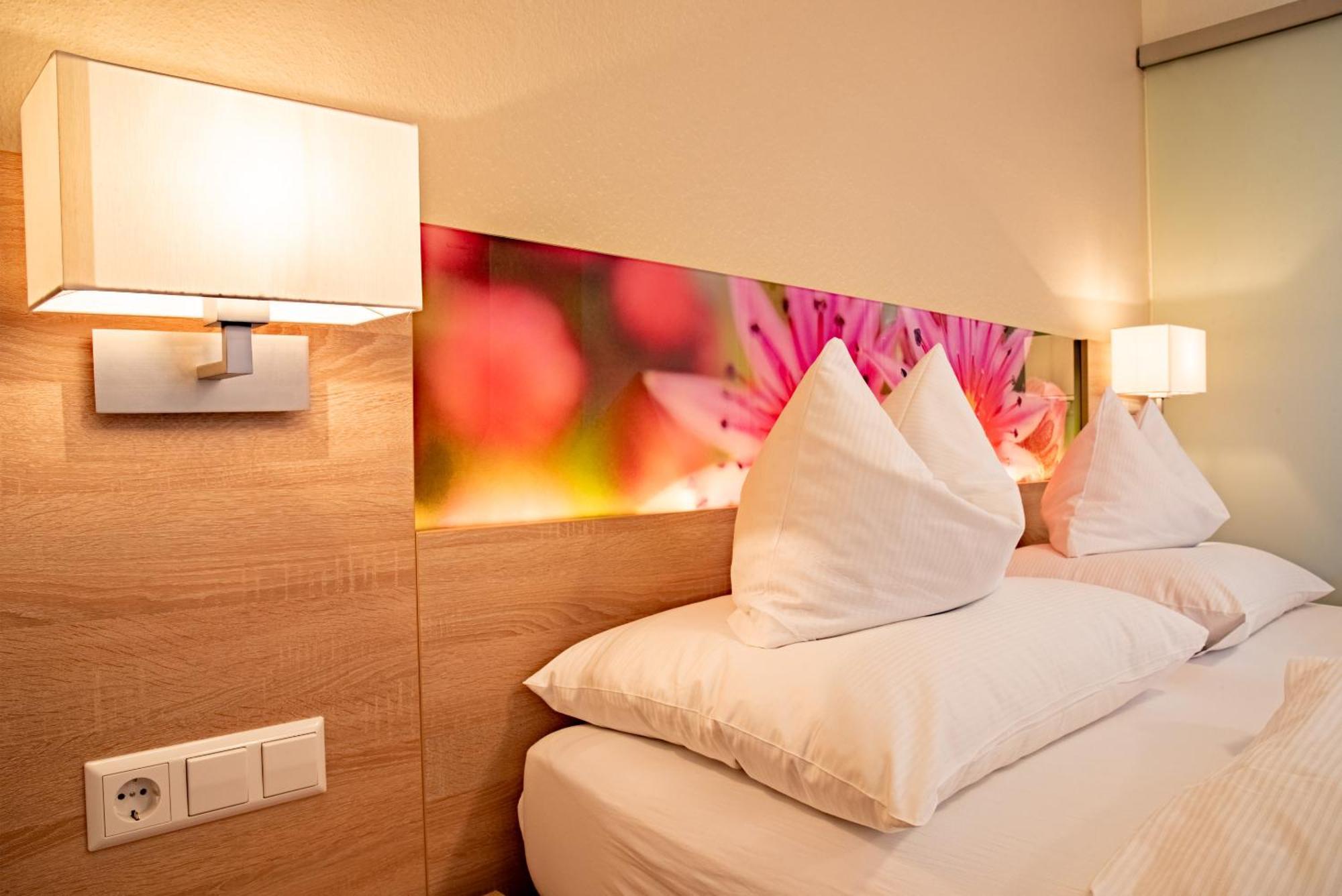 Laichingen Hotel & Restaurant Post מראה חיצוני תמונה